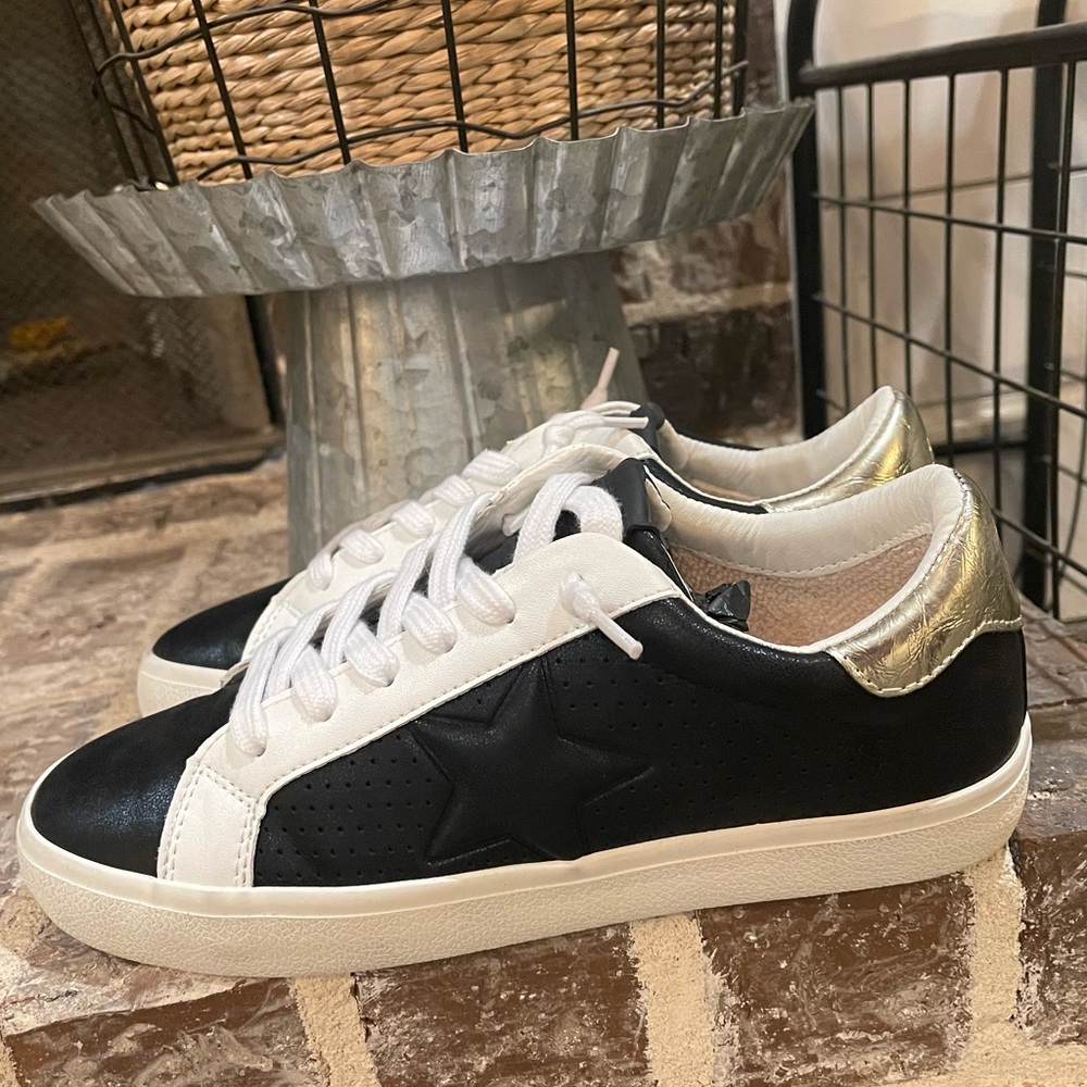 Vintage Havana Shoes - size 8.5, New & only tried on